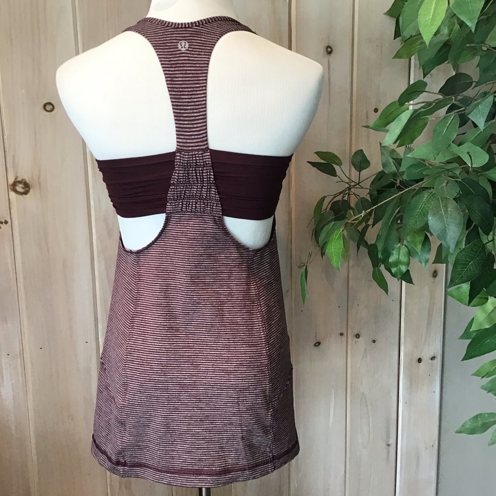 Lululemon racer back top w/ built in bra - Picture 3 of 8